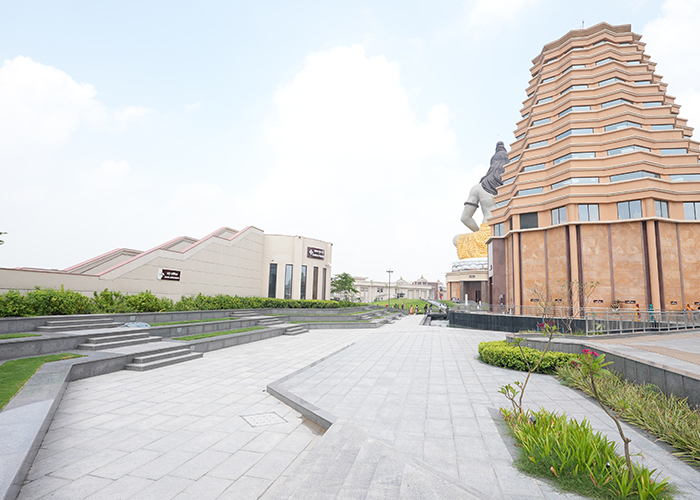 surround-yourself-with-spiritual-vibes-of-arjun-amphitheater-at-annekaa-heights-